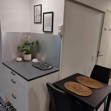 Huoneisto Parhaalla Sijainnilla